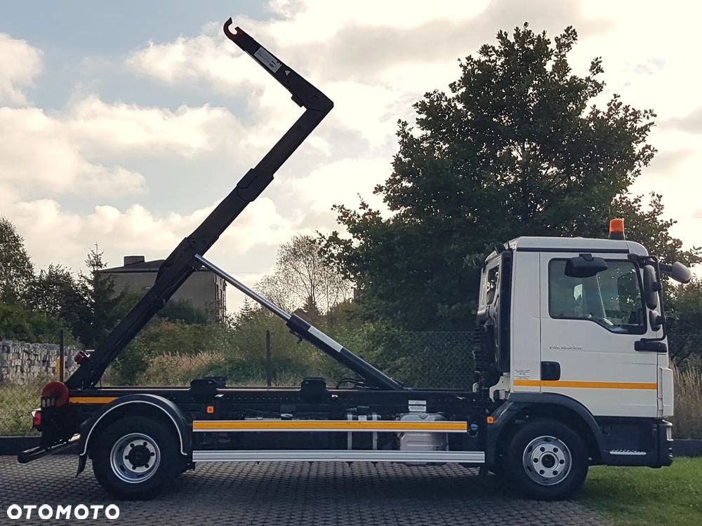 MAN TGL 12.220 HAKOWIEC 4x2 KLIMA - 15