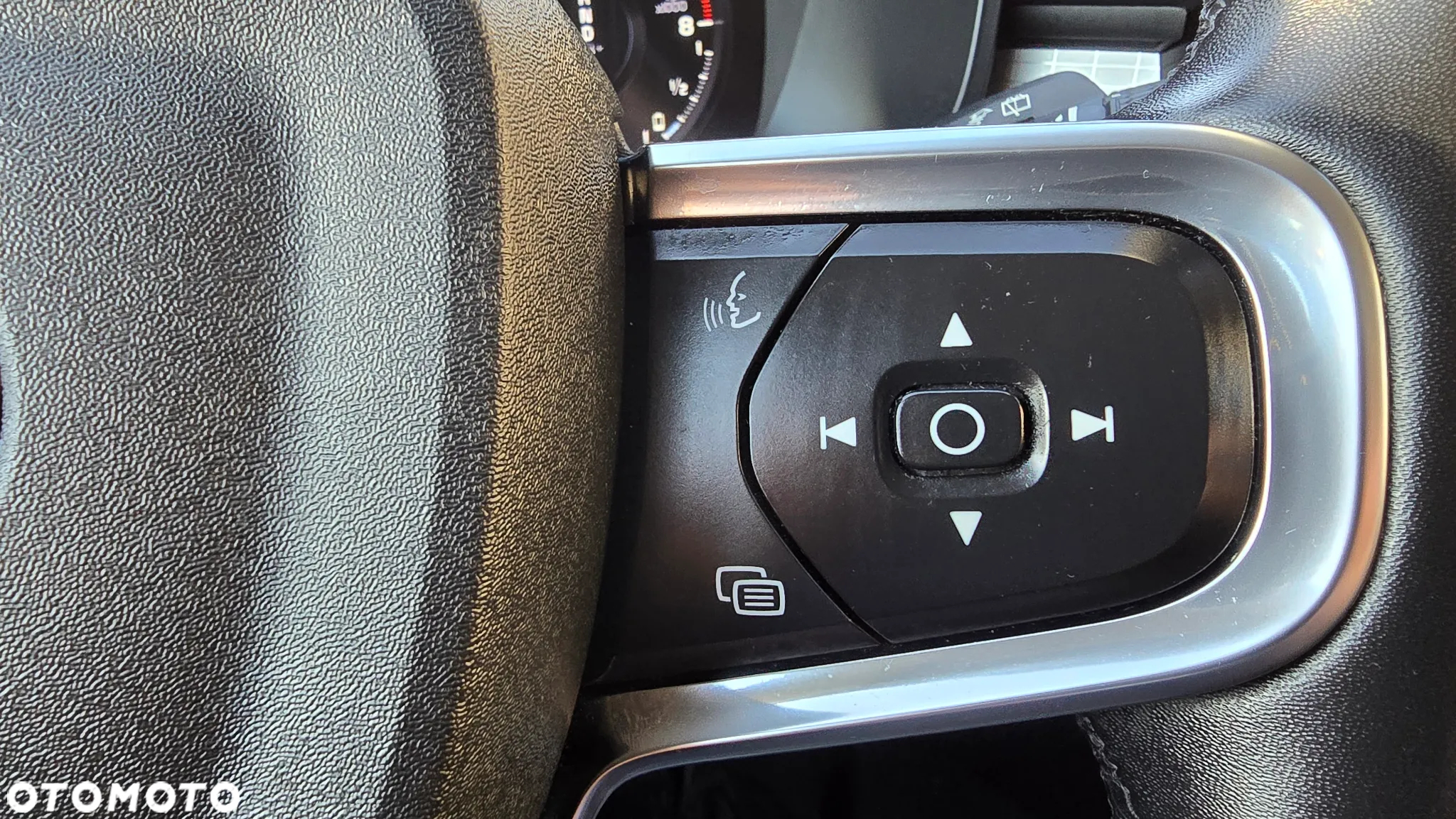 Volvo XC 40 T4 Recharge DKG Core - 33
