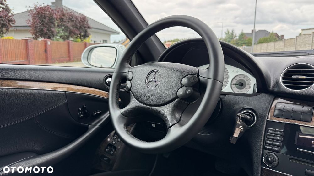 Mercedes-Benz CLK - 32