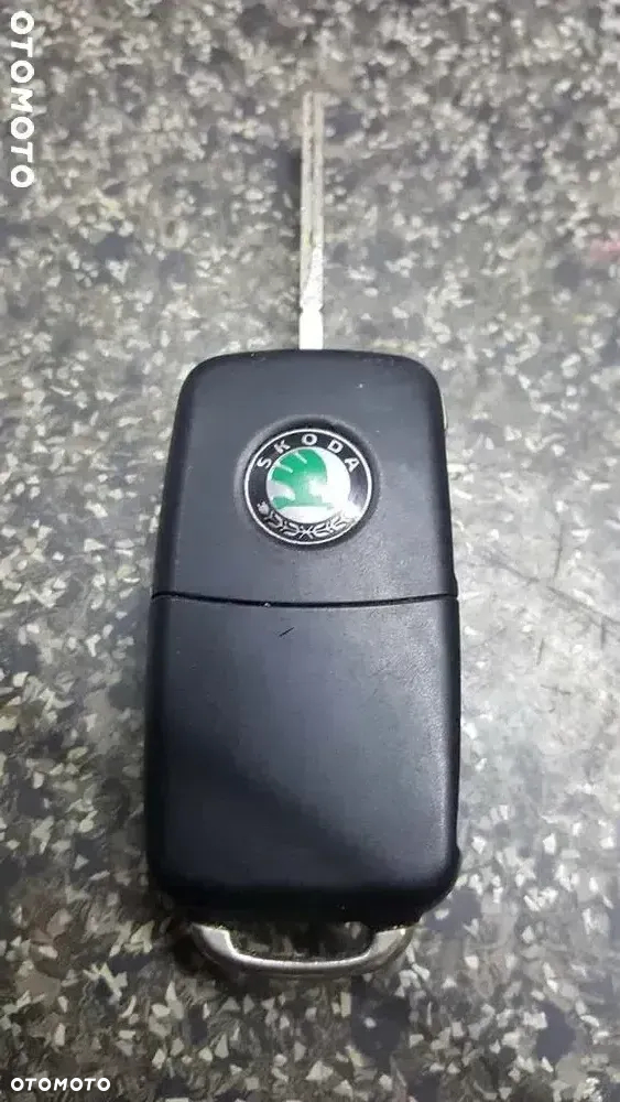 Kluczyk Skoda Octavia 2 Superb 2 3T0837202H 434 MHZ