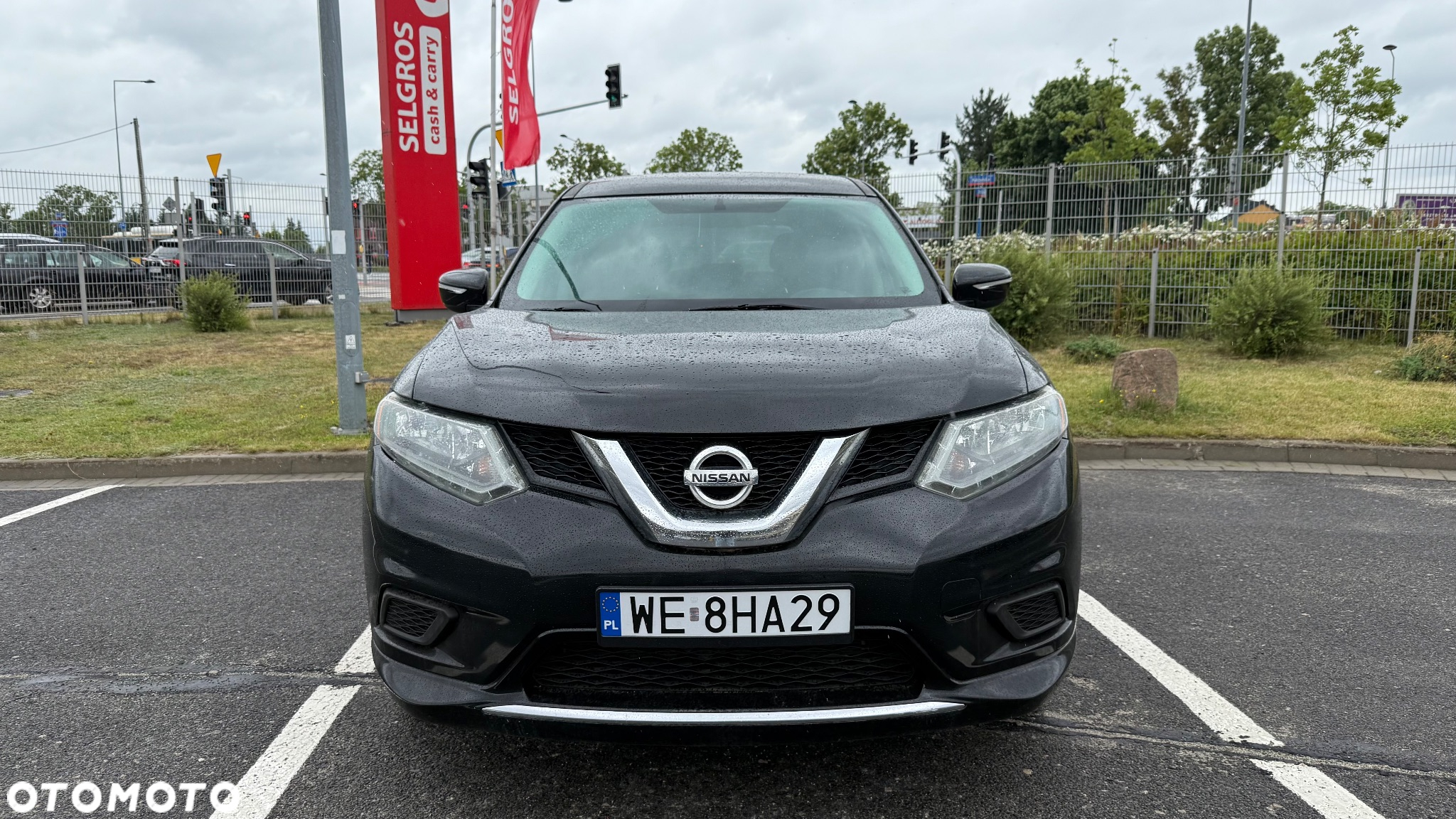 Nissan Rogue - 2