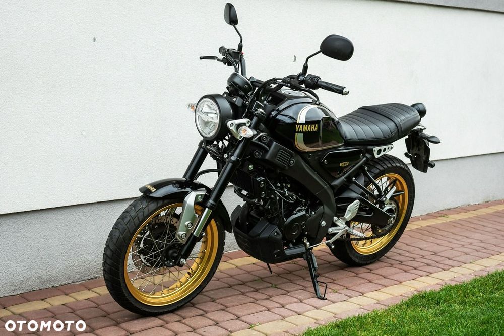 Yamaha XSR - 7