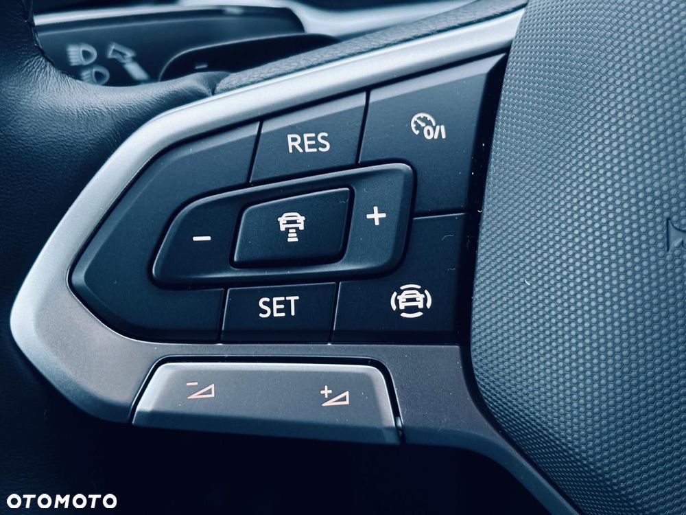 Volkswagen T-Roc 1.5 TSI Life DSG - 23