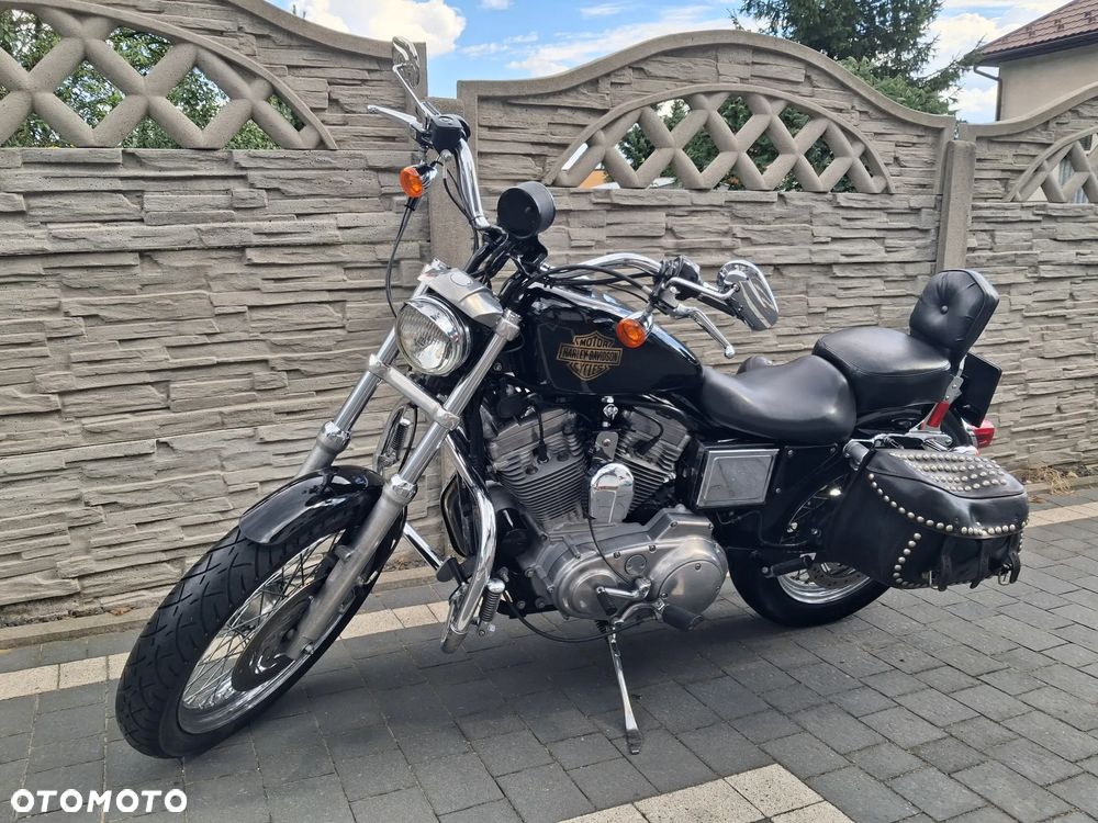 Harley-Davidson Sportster Custom 883C - 3