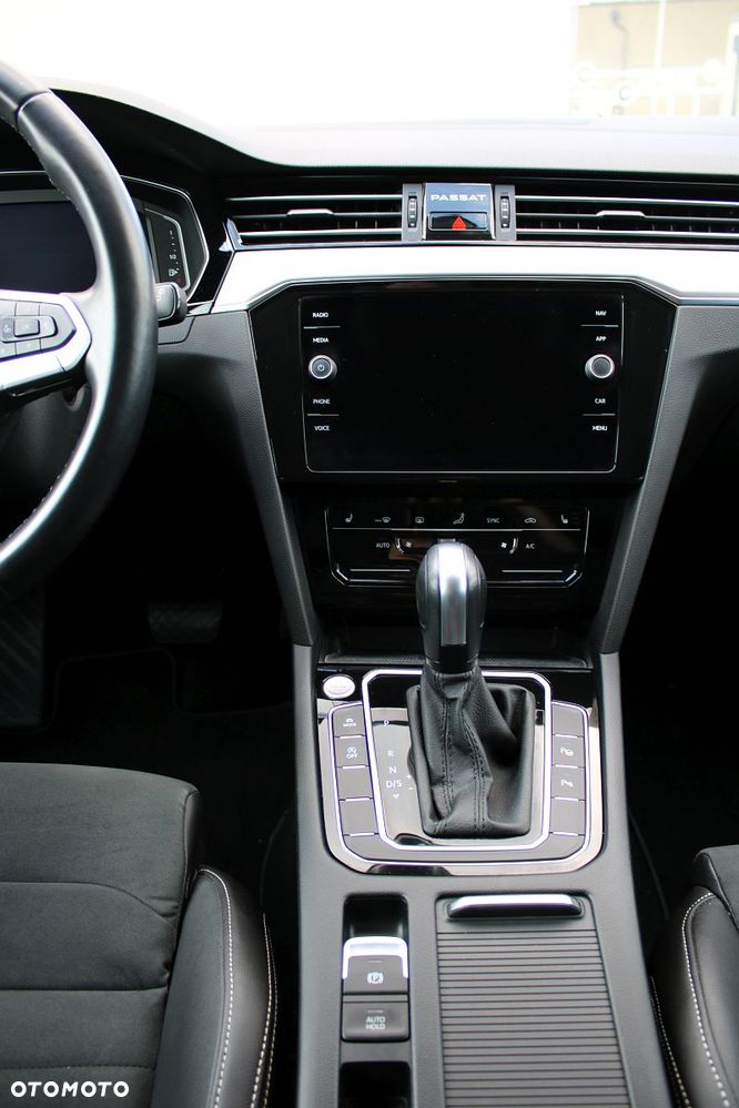 Volkswagen Passat 2.0 TSI Elegance DSG - 40