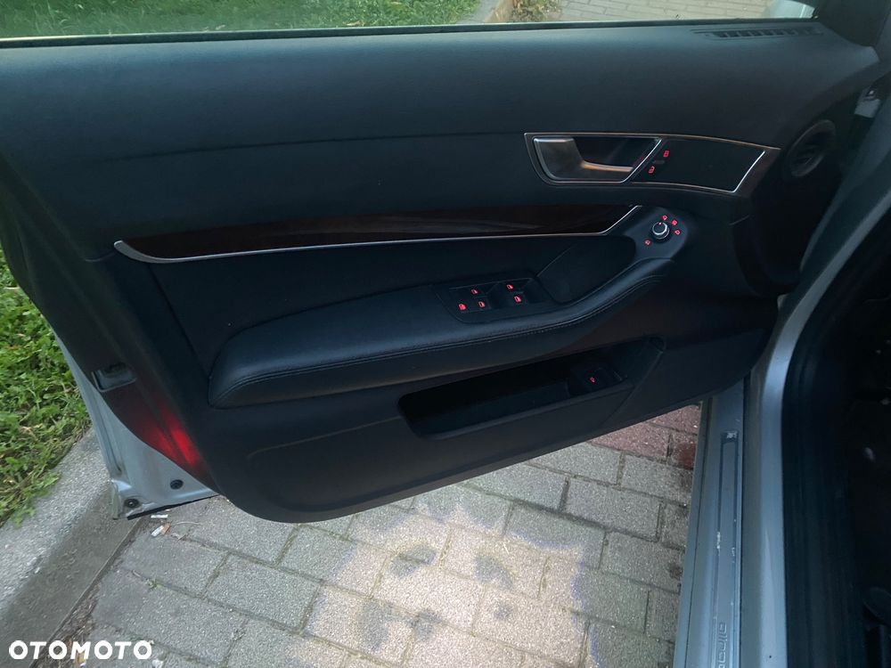 Audi A6 Allroad - 25