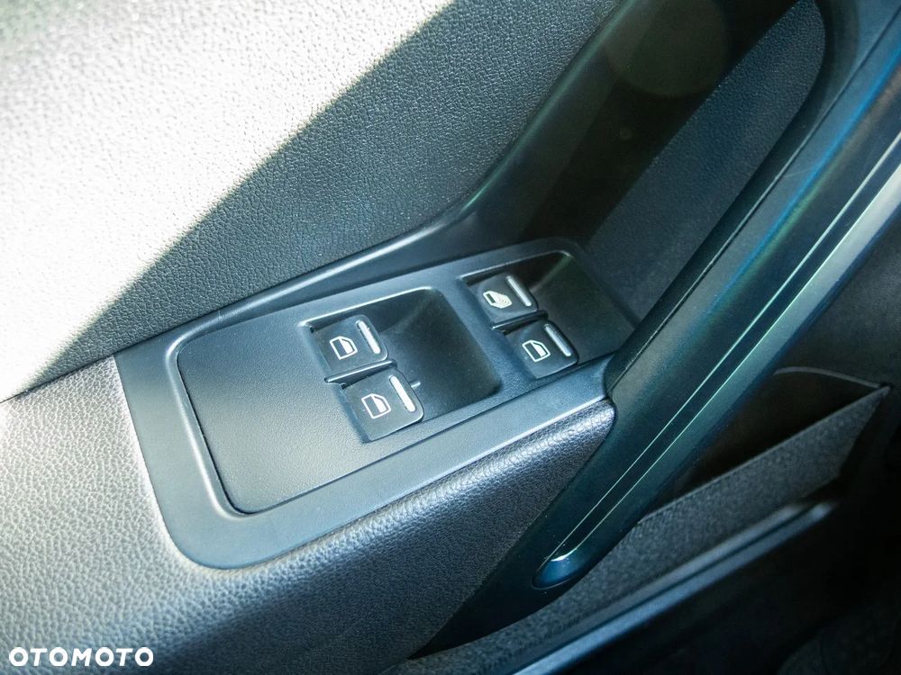 Volkswagen Beetle ver-2-0-tsi-dsg-exclusive-sport - 16