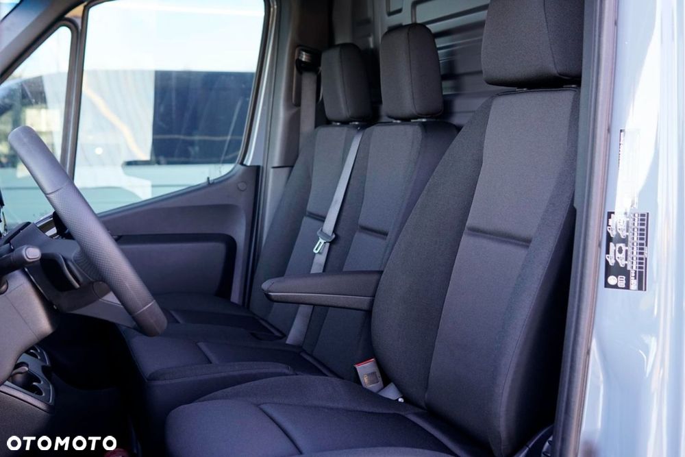 Mercedes-Benz Sprinter - 18