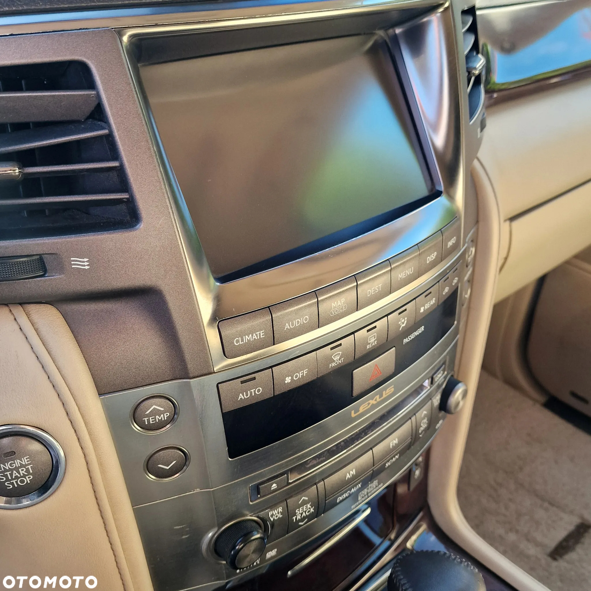 Lexus LX 570 - 12