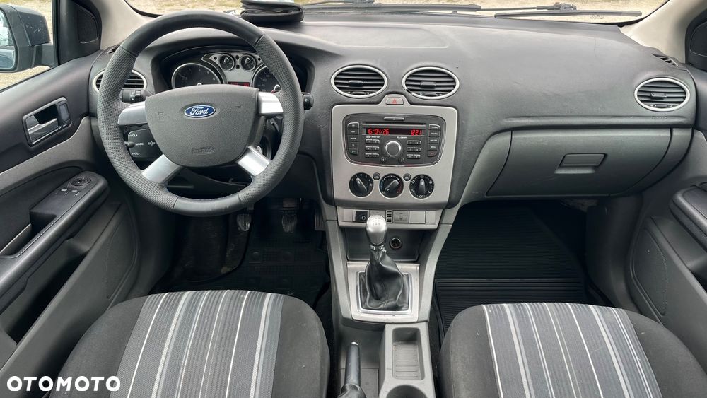 Ford Focus 1.6 Ambiente - 5
