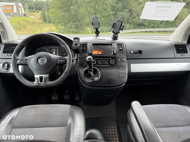 Volkswagen Multivan - 5