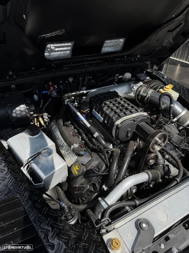Land Rover Defender 90 2.5 TD5 Metal Top - 4