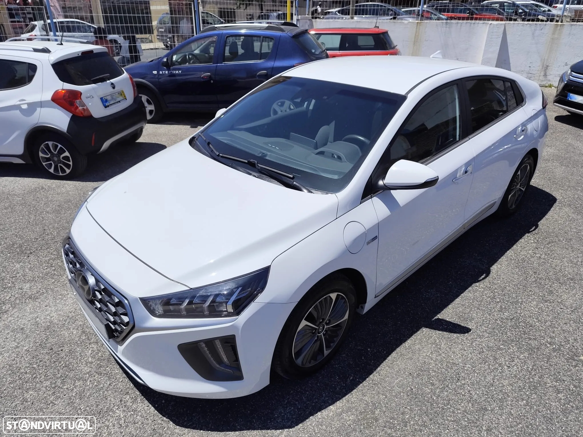 Hyundai Ioniq 1.6 GDI PHEV Tech - 14