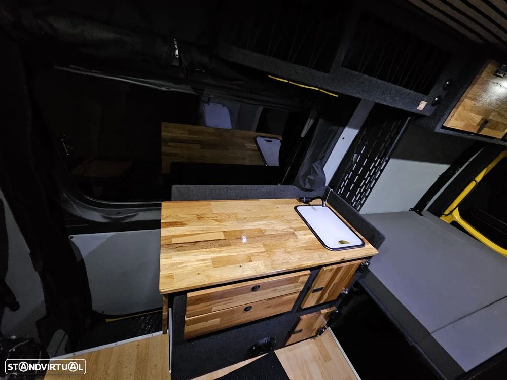 VW Crafter 35 2.0 TDi 140 CD Longa BM - 12