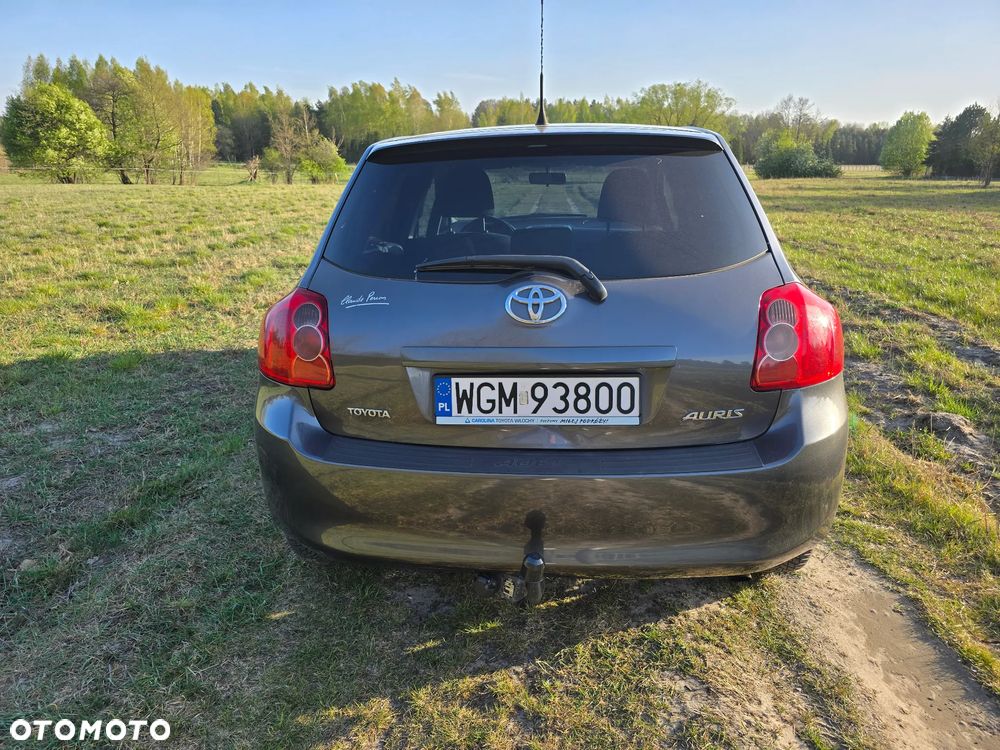 Toyota Auris 2.0 D-4D - 14