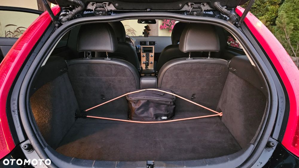 Volvo C30 D4 R-Design - 15