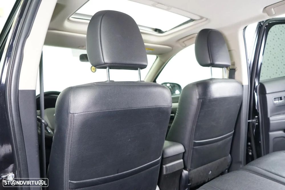 Mitsubishi Outlander 2.0 4WD Plus - 41
