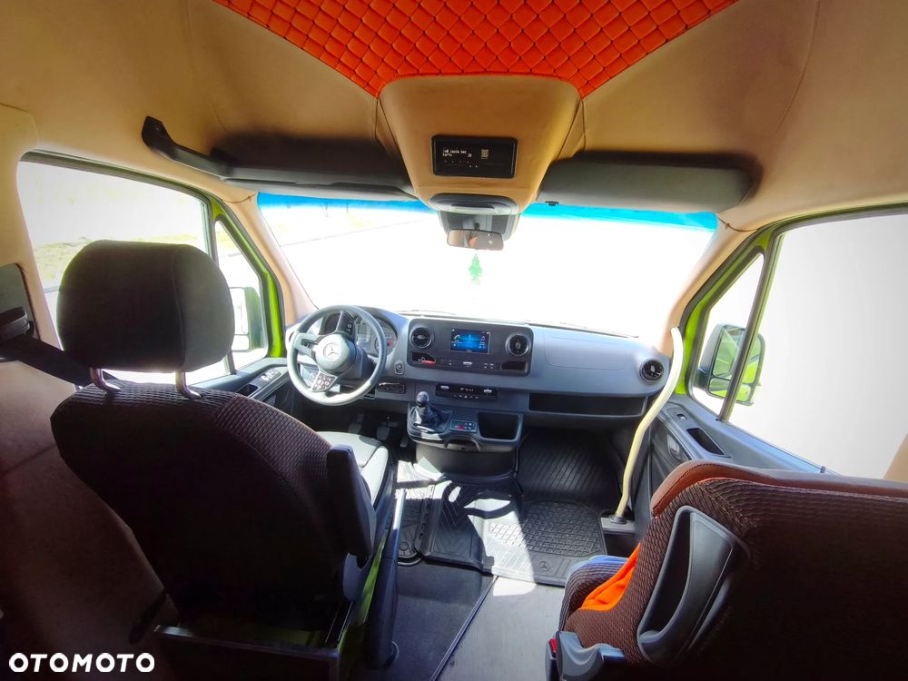 Mercedes-Benz Sprinter 517 - 5