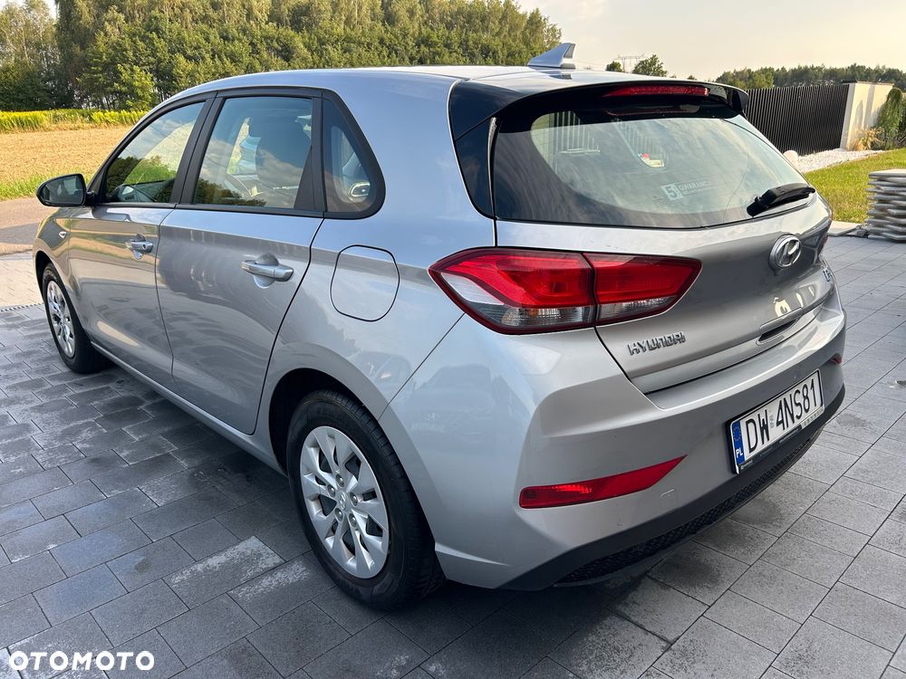Hyundai i30 1.5 DPI Classic + - 6
