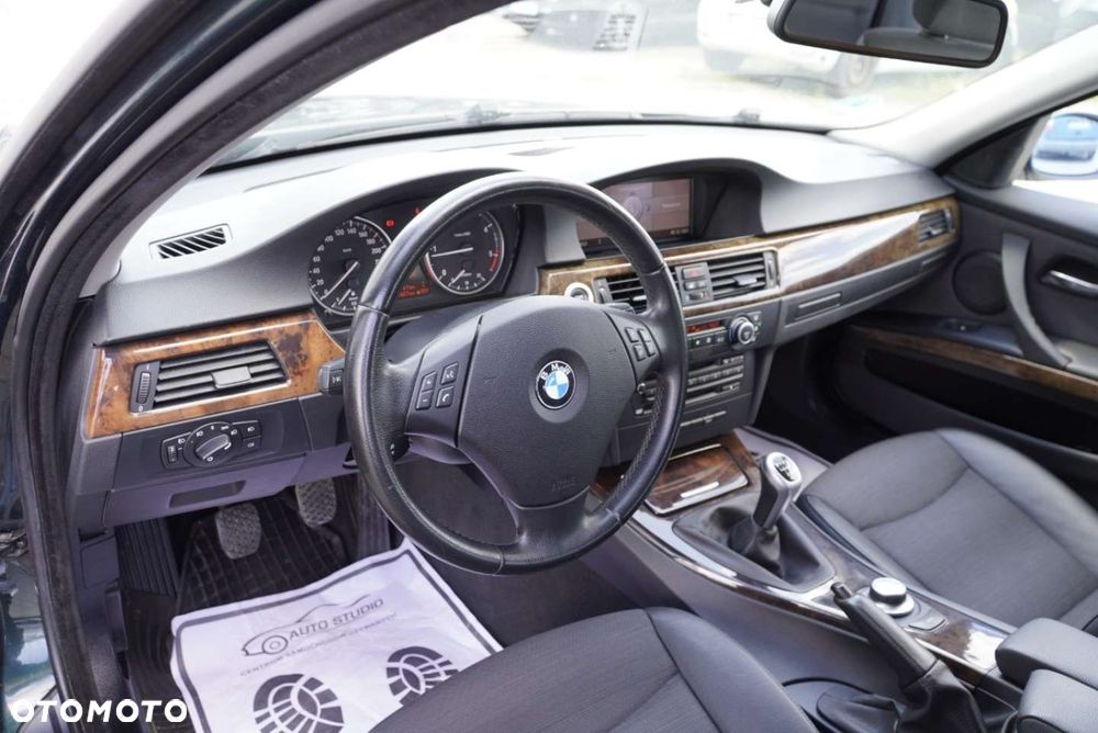 BMW Seria 3 320d DPF Edition Fleet Sport - 11