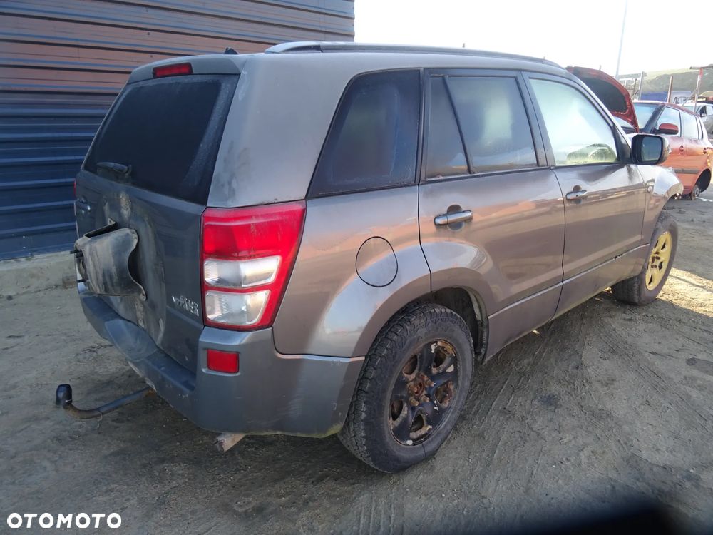 Suzuki Grand Vitara II (ZDL) drzwi zderzak klapa błotnik lampa części - 7