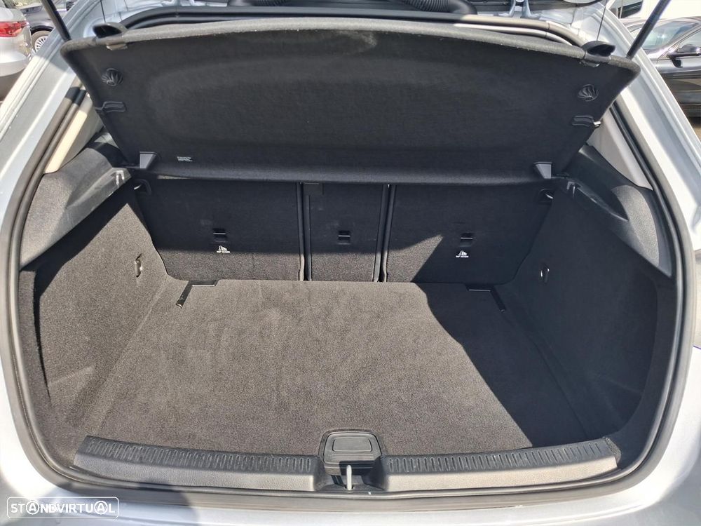 Mercedes-Benz A 200 Standard - 12