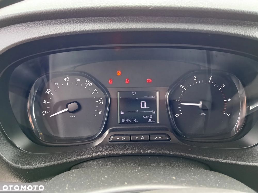 Opel Vivaro - 22