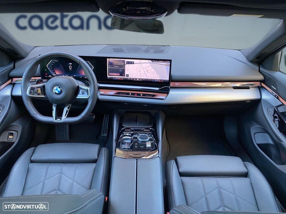 BMW 520 d Pack Desportivo M - 4