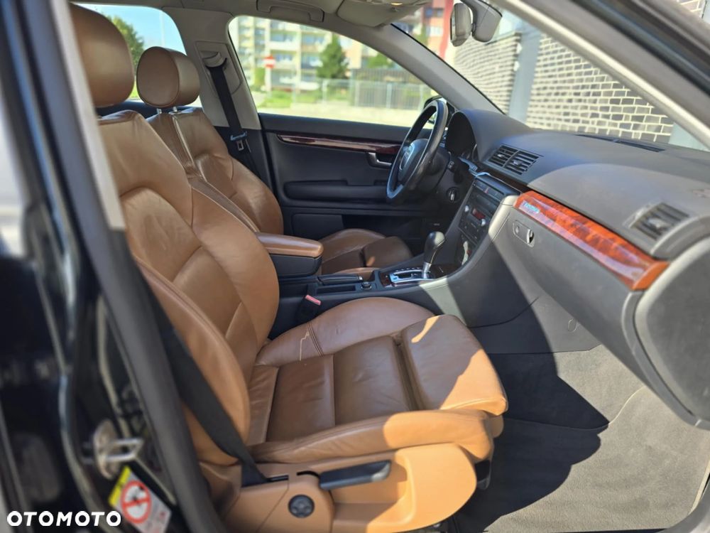 Audi A4 Avant 3.2 FSI Quattro Tiptr - 24