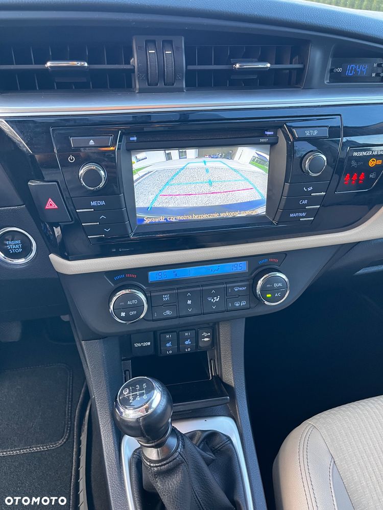 Toyota Corolla 1.6 Prestige - 22