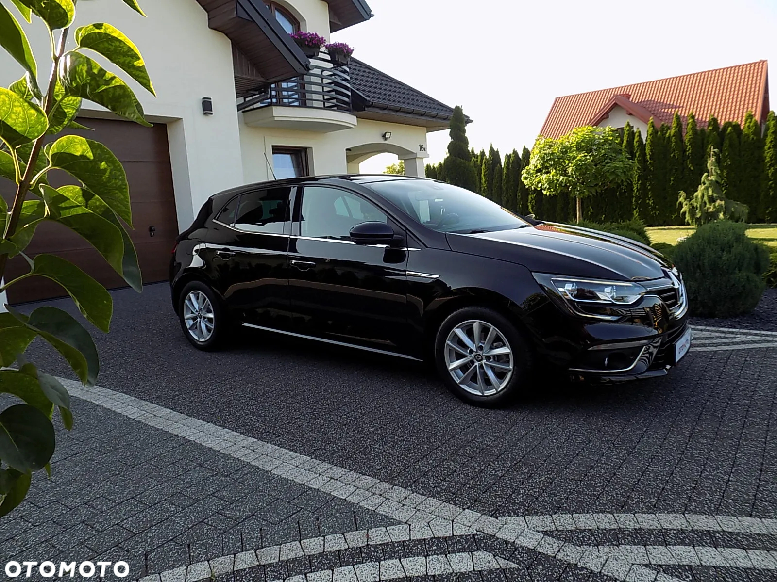 Renault Megane ENERGY TCe 100 LIMITED - 11