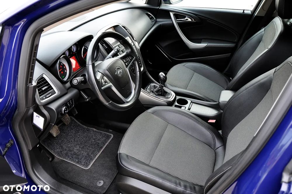 Opel Astra 1.4 Cosmo - 10