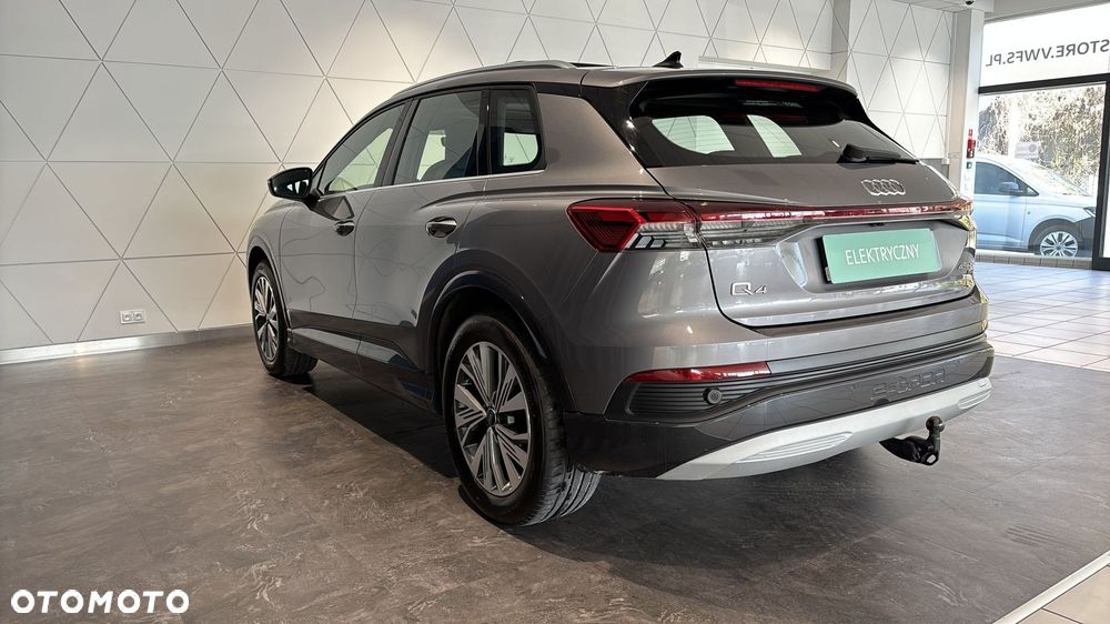 Audi Q4 e-tron - 4