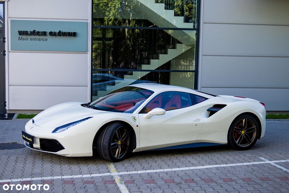 Ferrari 488 - 19