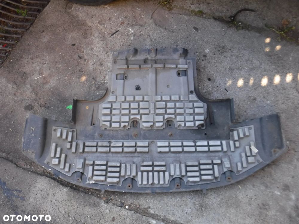 Audi Q7 4L oslona dolna pod silnik stan bdb orginalna  plyta - 1