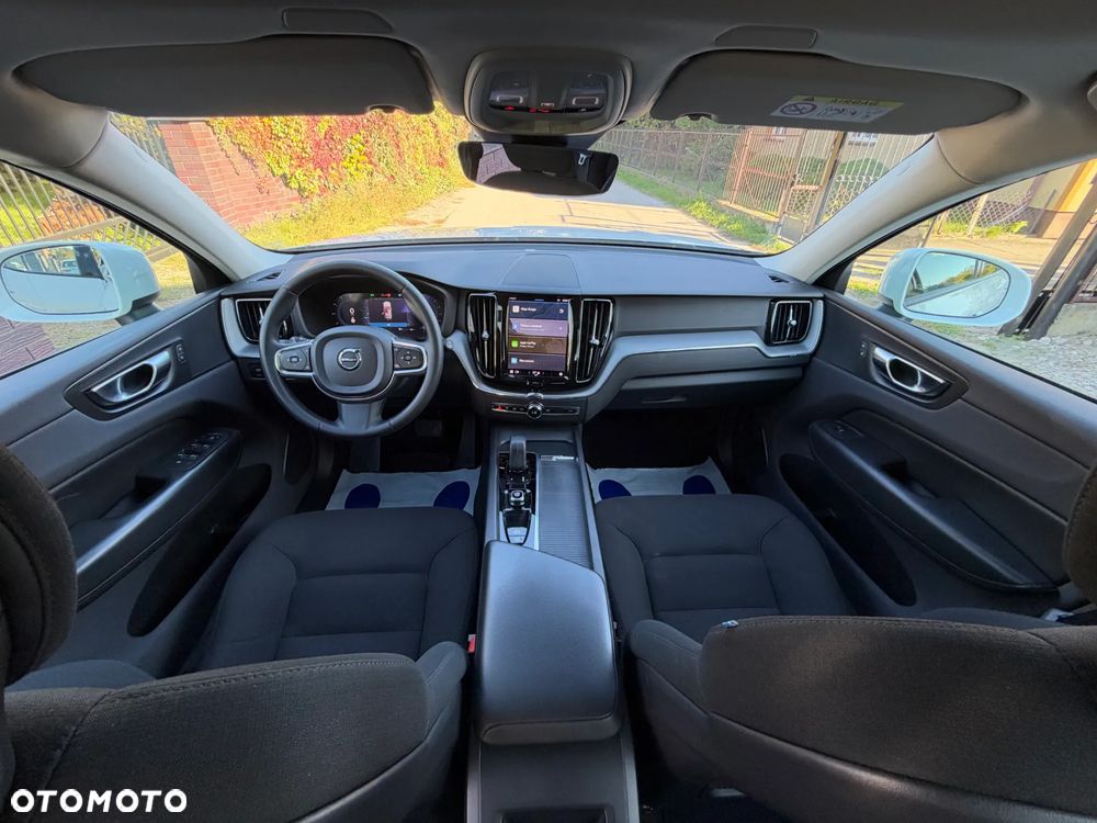 Volvo XC 60 B4 B Momentum Pro - 7