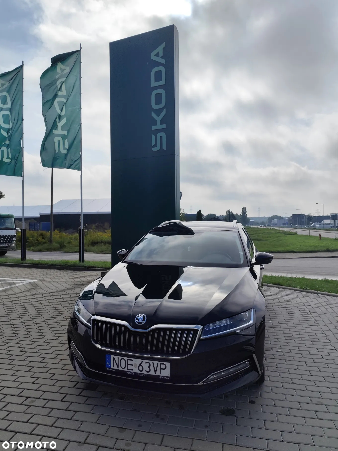 Skoda Superb 2.0 TSI L&K DSG - 4