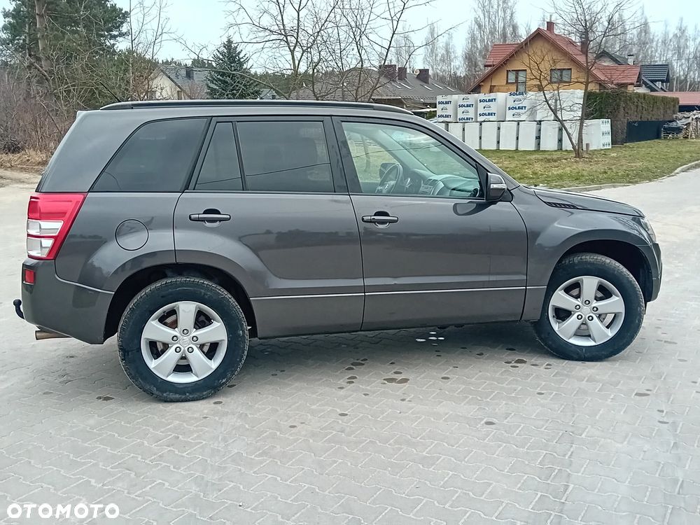 Suzuki Grand Vitara 2.4 Comfort - 7