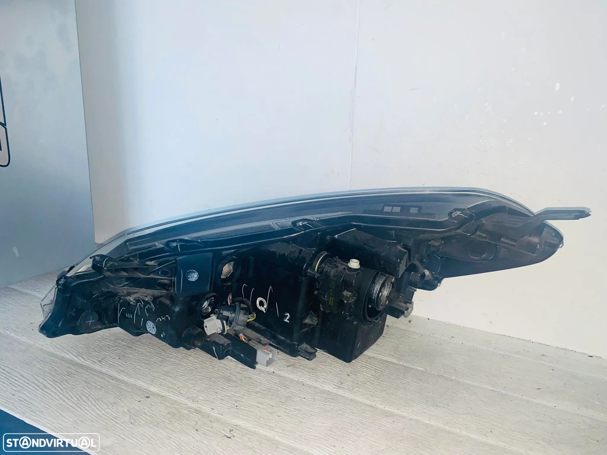 Farol Direito Toyota Yaris - 2017 / 2020 - 7