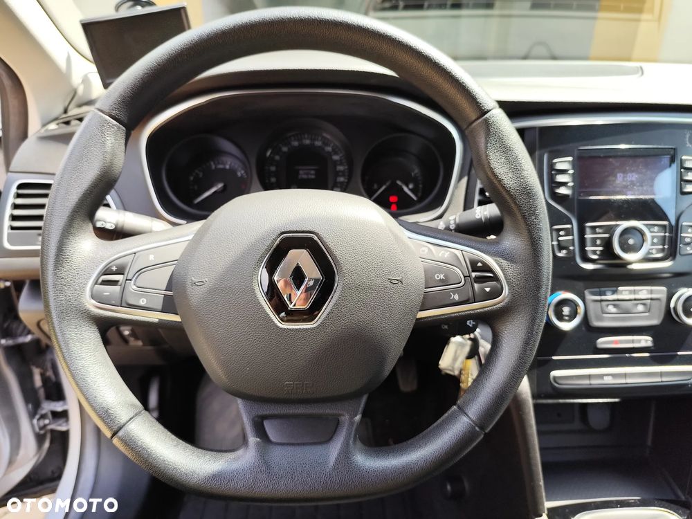 Renault Megane 1.6 SCe Life - 17