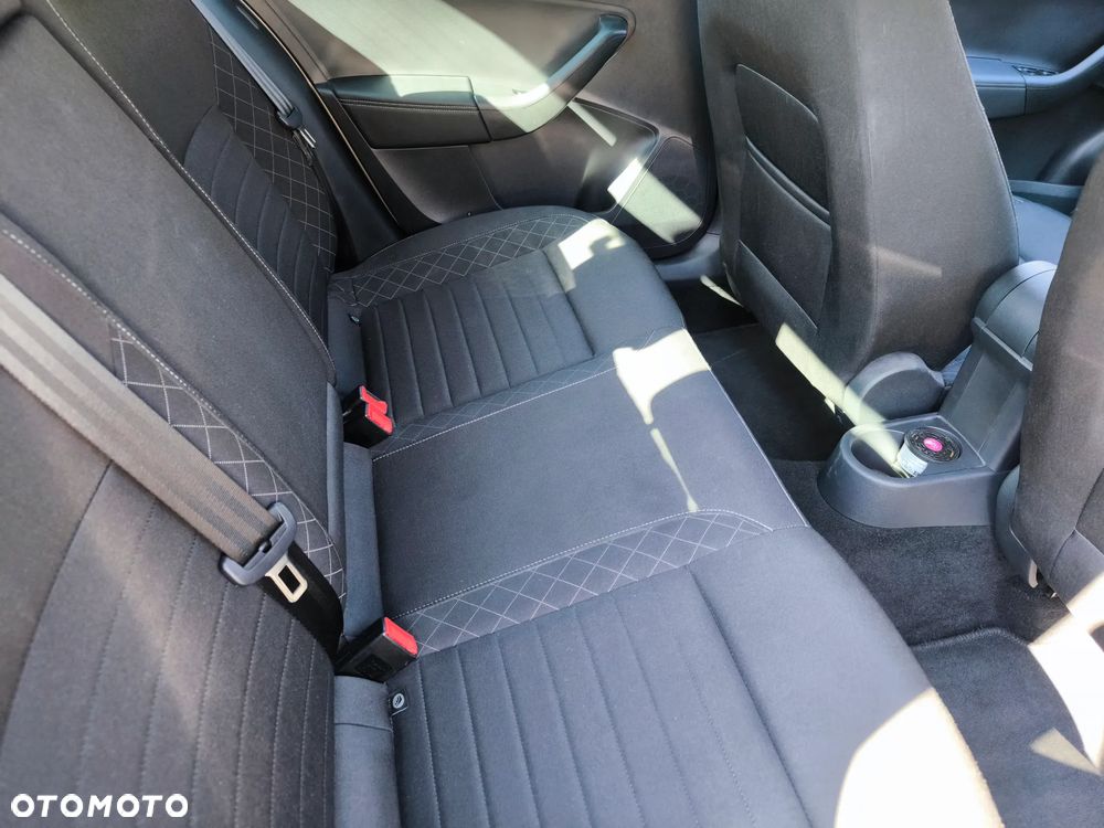 Skoda RAPID 1.0 TSI Ambition - 24