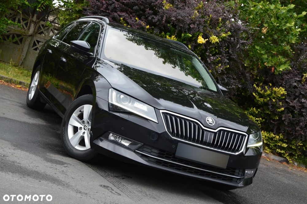 Skoda Superb 1.6 TDI DSG Ambition - 24