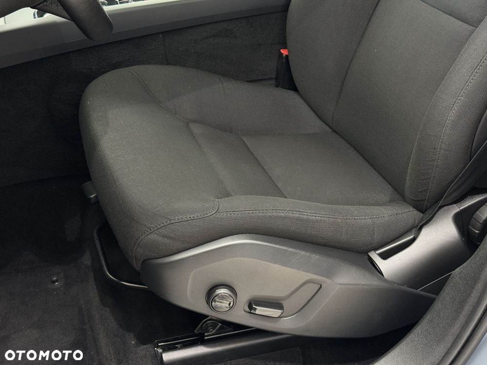 Volvo XC 60 T6 Plug-In Hybrid AWD Inscription - 12
