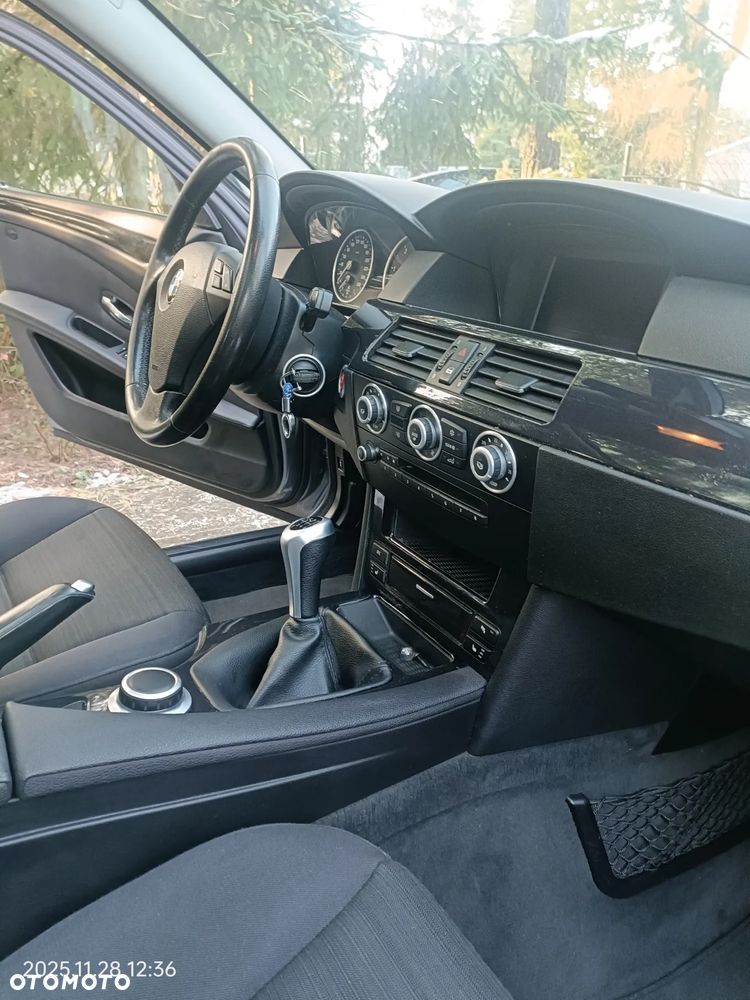 BMW Seria 5 520d - 10