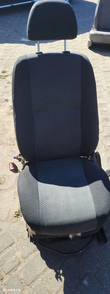 FOTEL LEWY KIEROWCY POJEDYŃCZY Z REGULACJĄ  MERCEDES SPRINTER 906 - 2