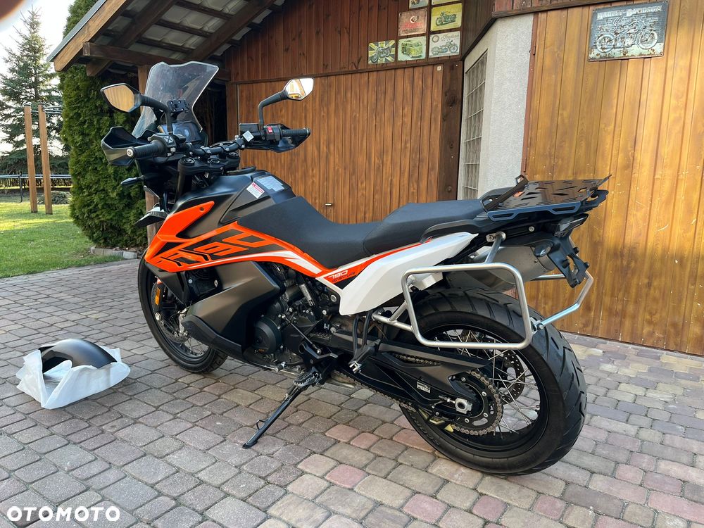 KTM DUKE 890 - 6