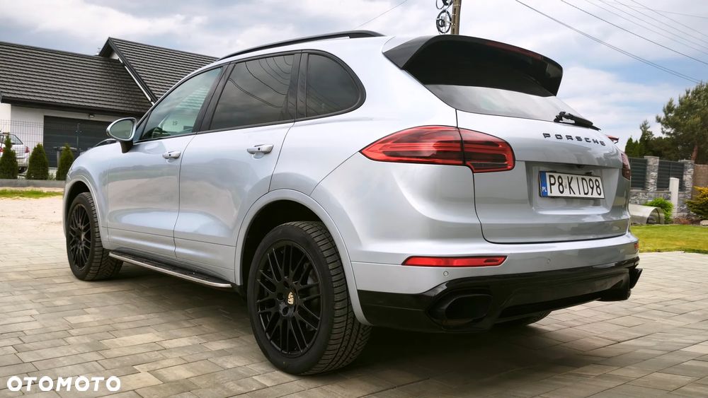 Porsche Cayenne GTS - 6