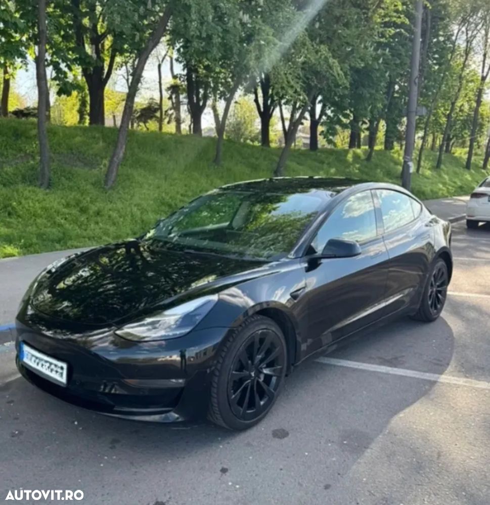 Tesla Model 3 Long Range AWD Premium - 1