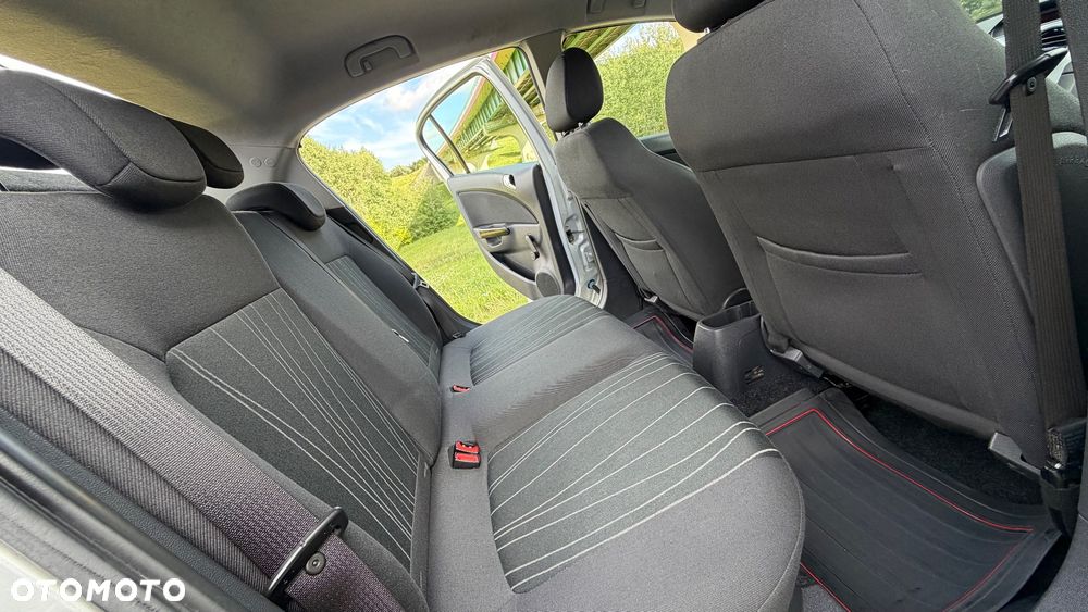 Opel Corsa 1.4 16V Color Edition - 7