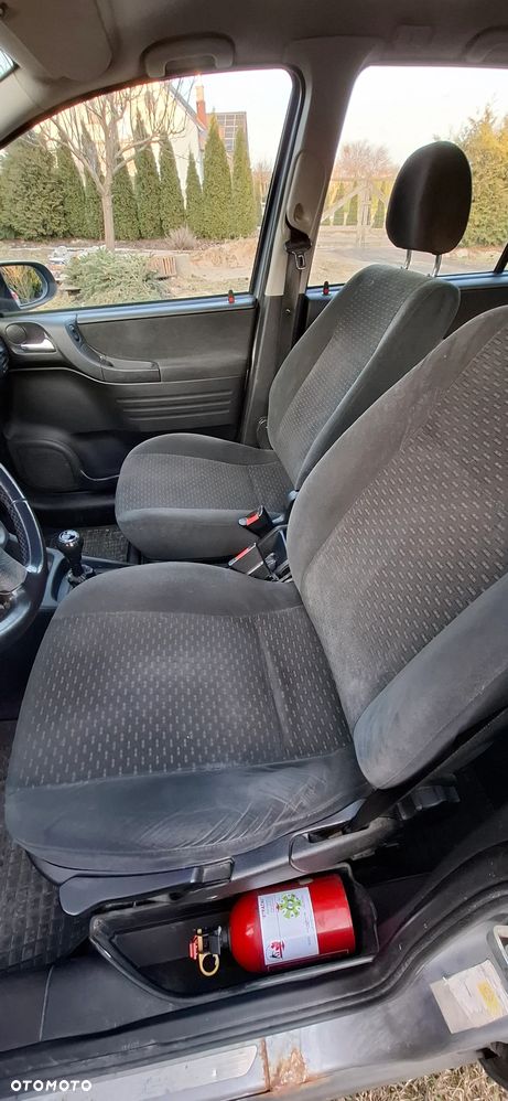 Opel Zafira - 12